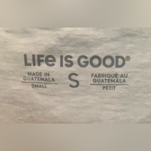 Life Is Good Women's Light Blue Beach Tank Top with Pink Graphic Flip Flops - Picture 7 of 7